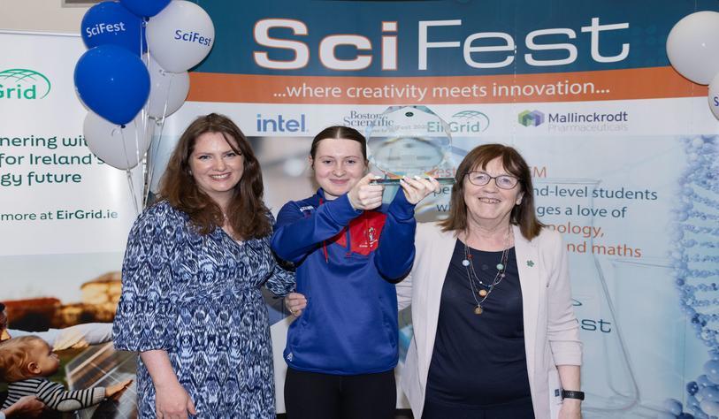 Students receiving a prize